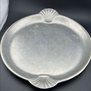 Wilton Armetale Scallop Handle Oval Serving Tray.